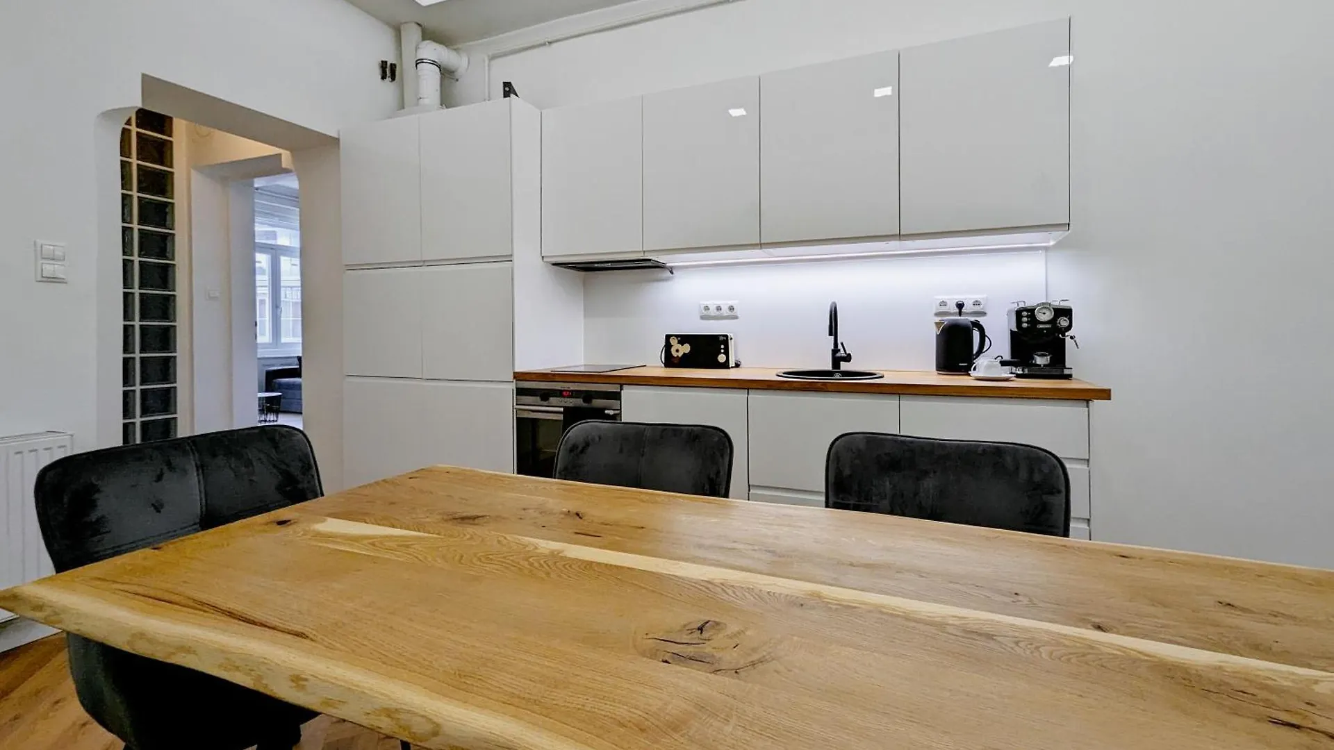 Apartment Pedestrian Apartment, The Best Location Budapest Hungary