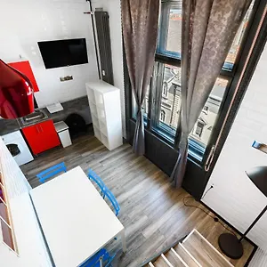 Rakoczi Road Location Apartment